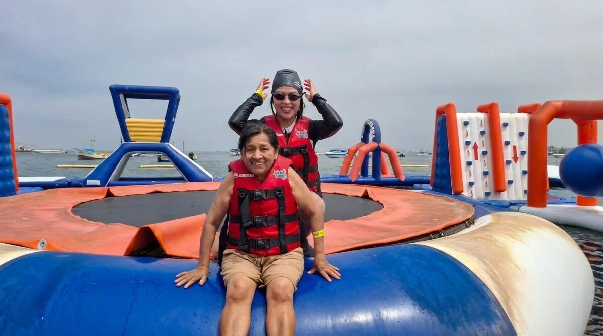 Vive la Experiencia: Playa La Mina, Paracas y YakuPark